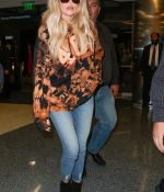Access_Kardashian_03.jpg