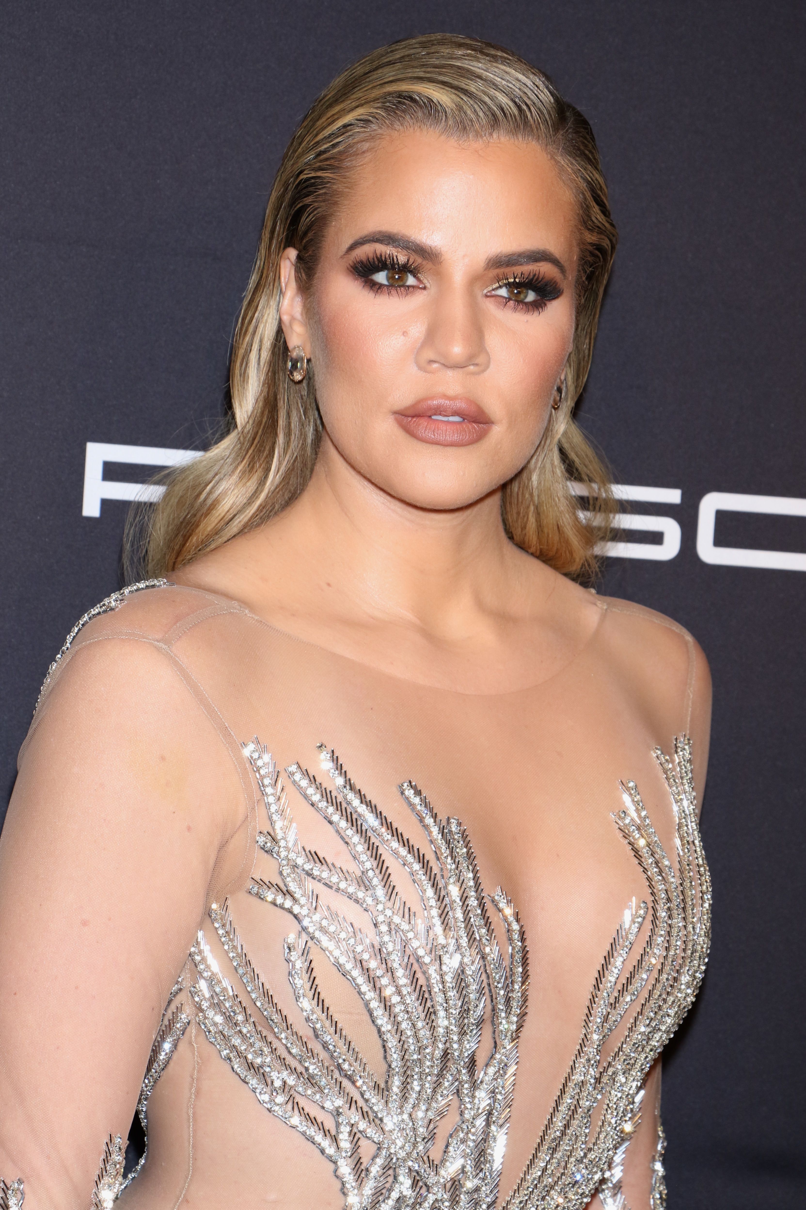 Access_Kardashian_03.jpg