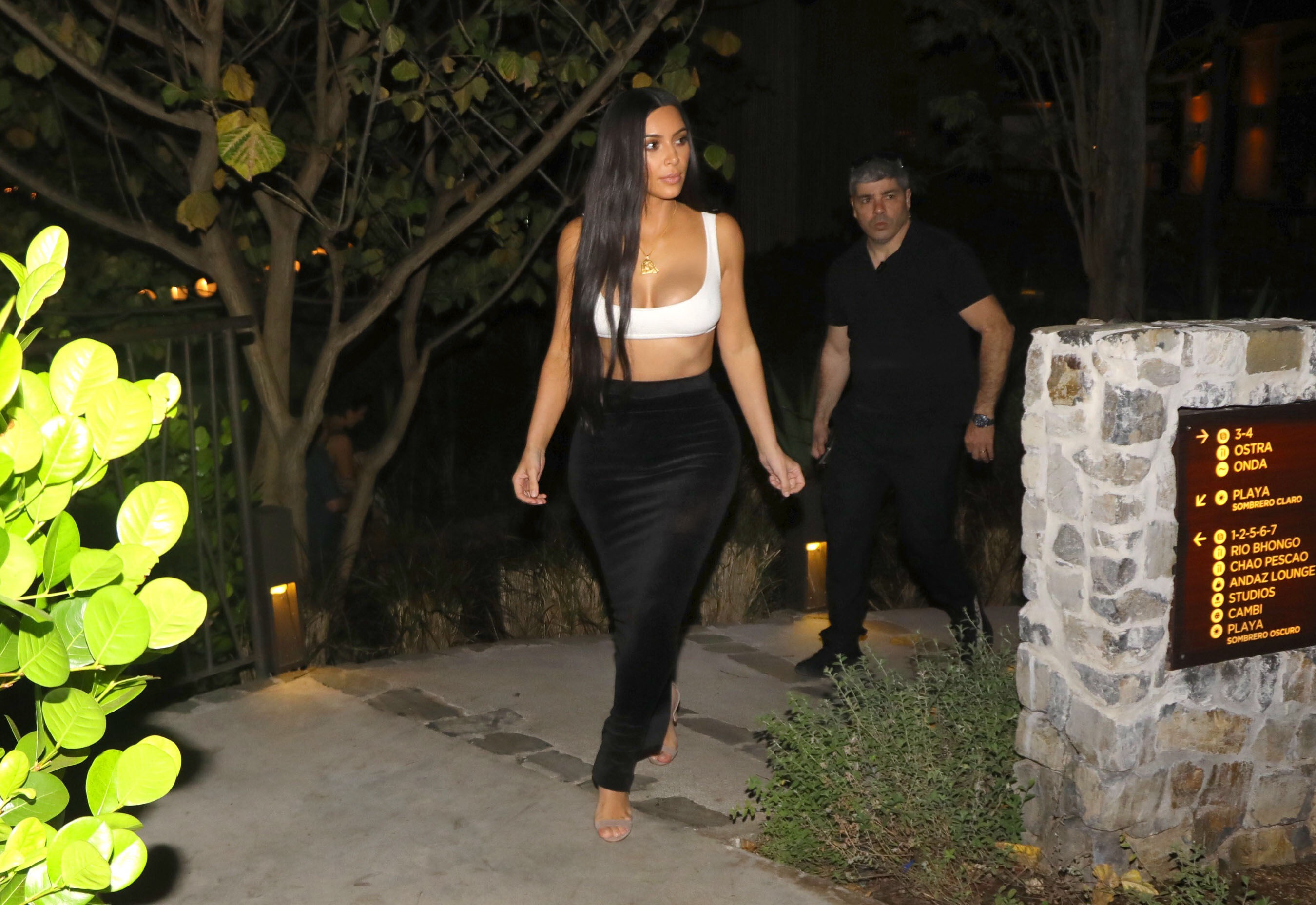 Access_Kardashian_09.jpg