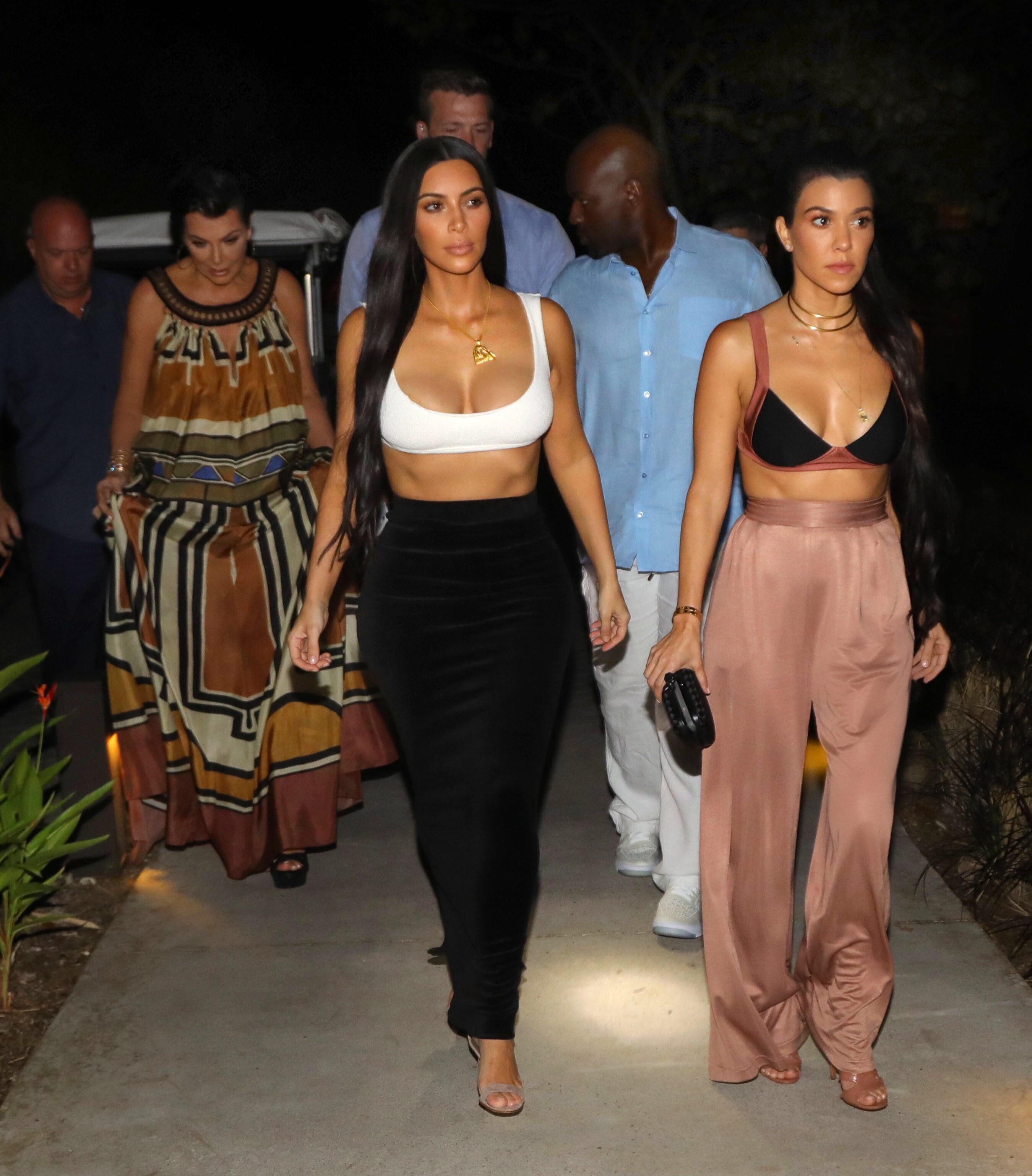 Access_Kardashian_06.jpg