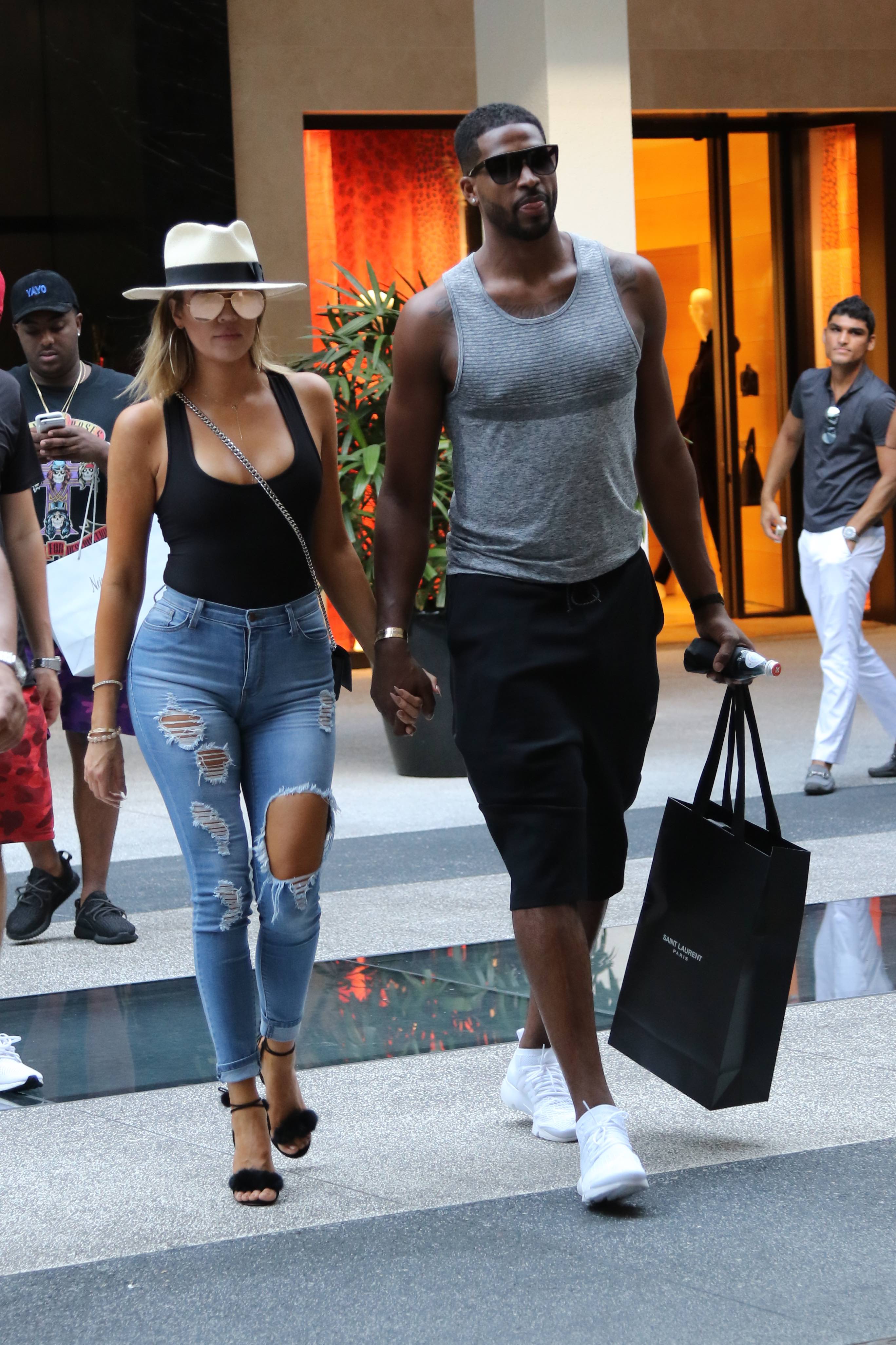 Access_Kardashian_05.jpg