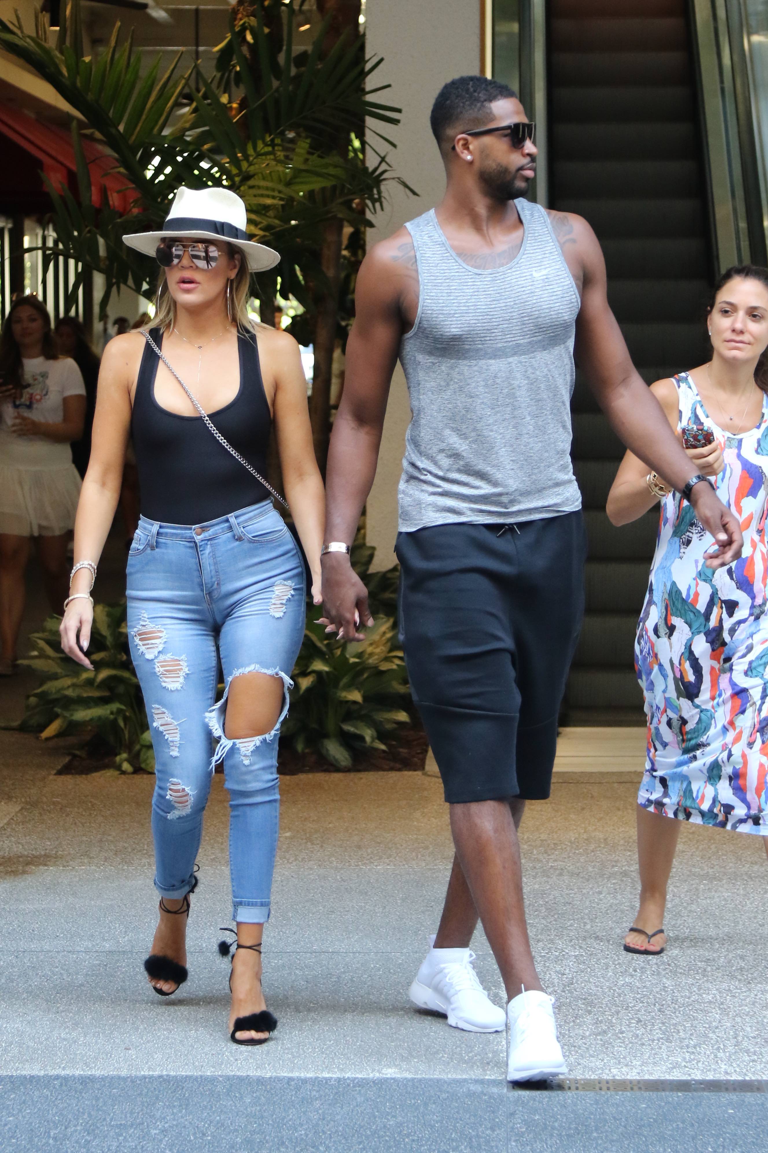 Access_Kardashian_06.jpg
