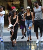 Access_Kardashian_02.jpg
