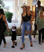 Access_Kardashian_03.jpg