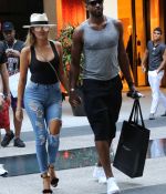 Access_Kardashian_05.jpg