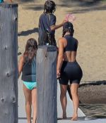 Access_Kardashian_0101.jpg
