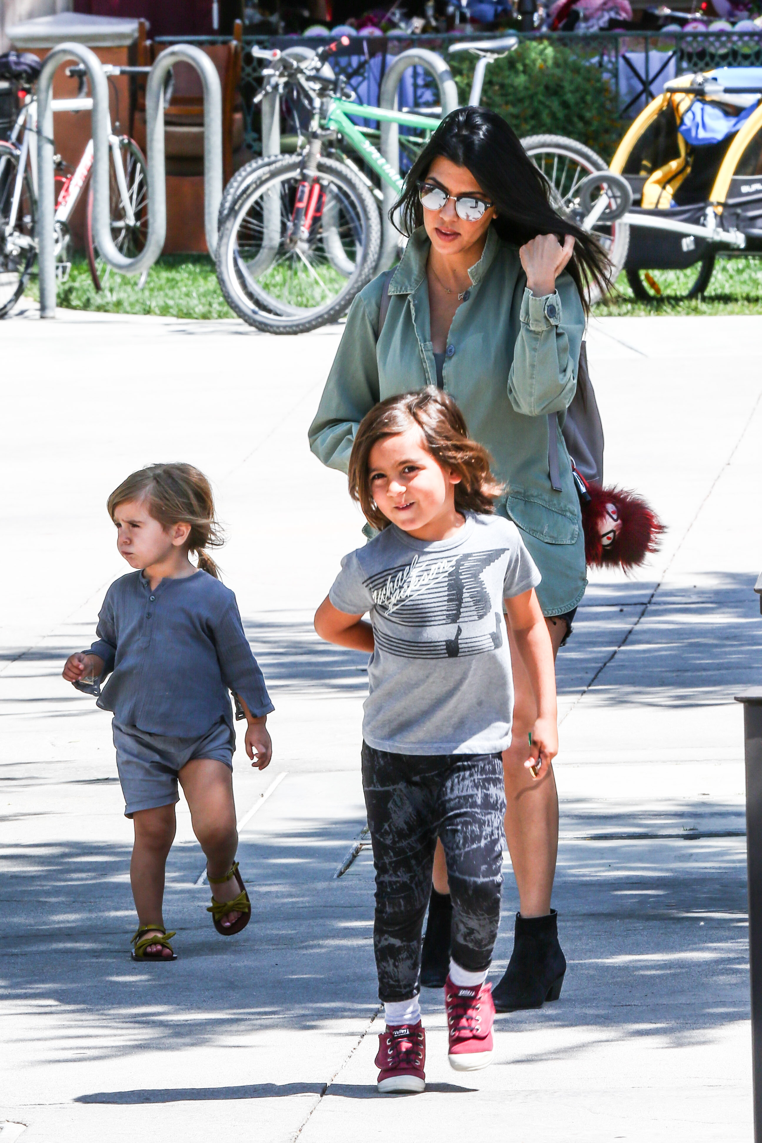 Access_Kardashian_01.jpg