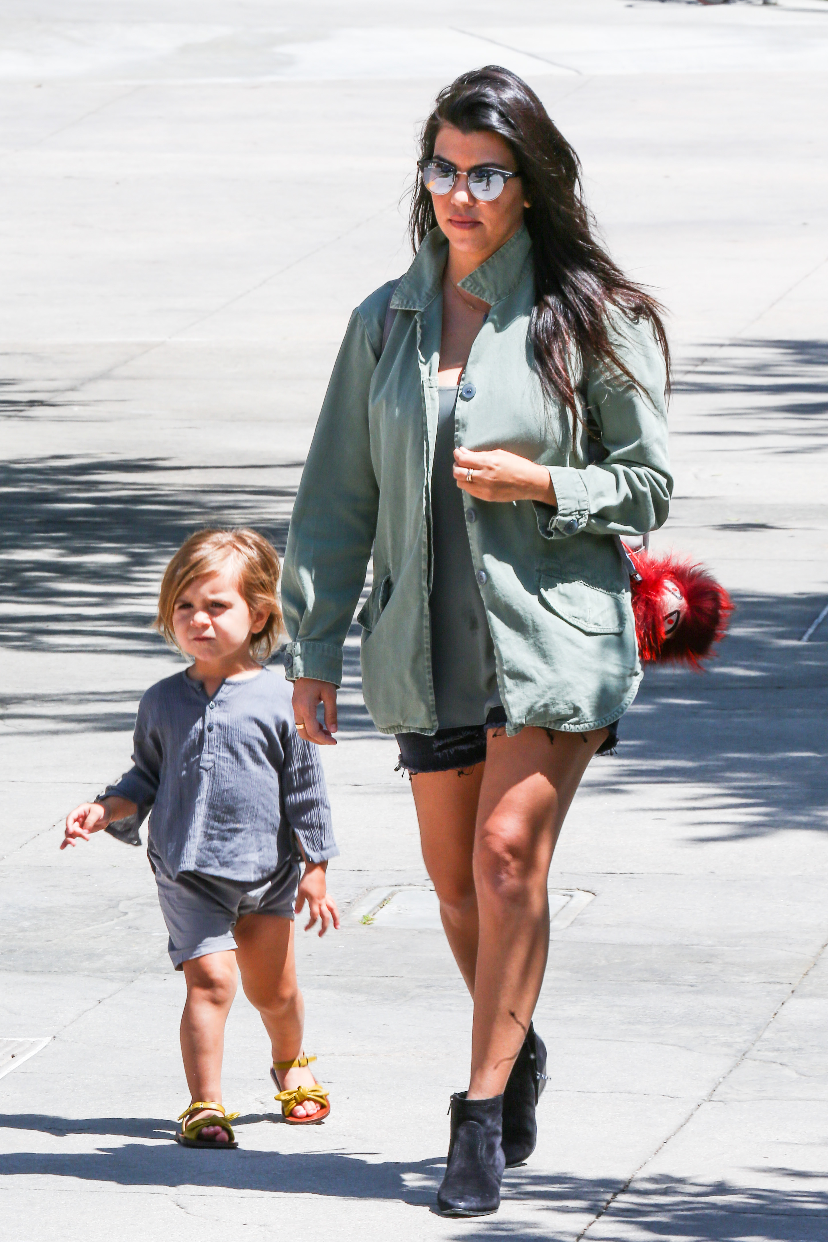 Access_Kardashian_03.jpg