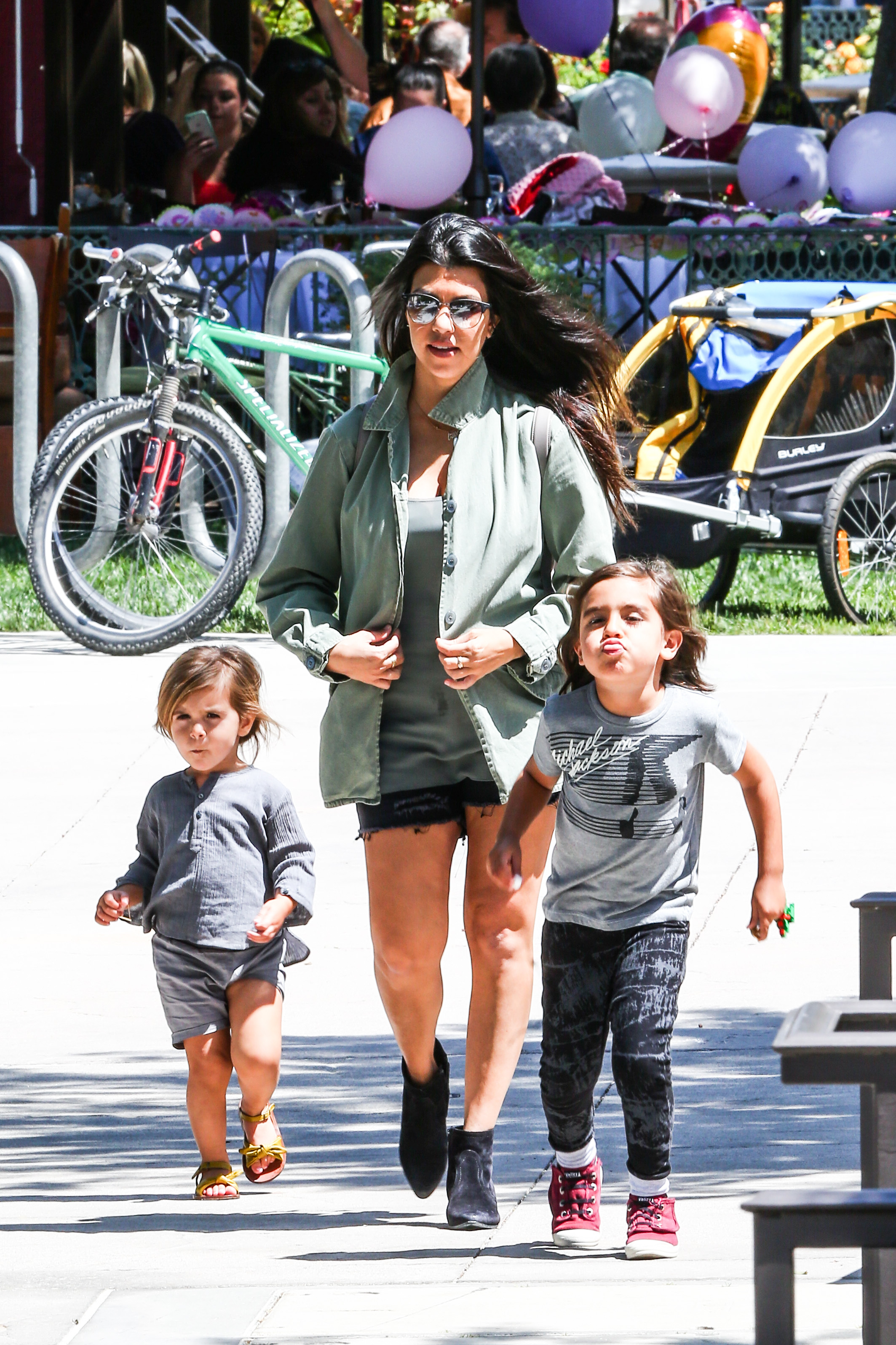 Access_Kardashian_07.jpg
