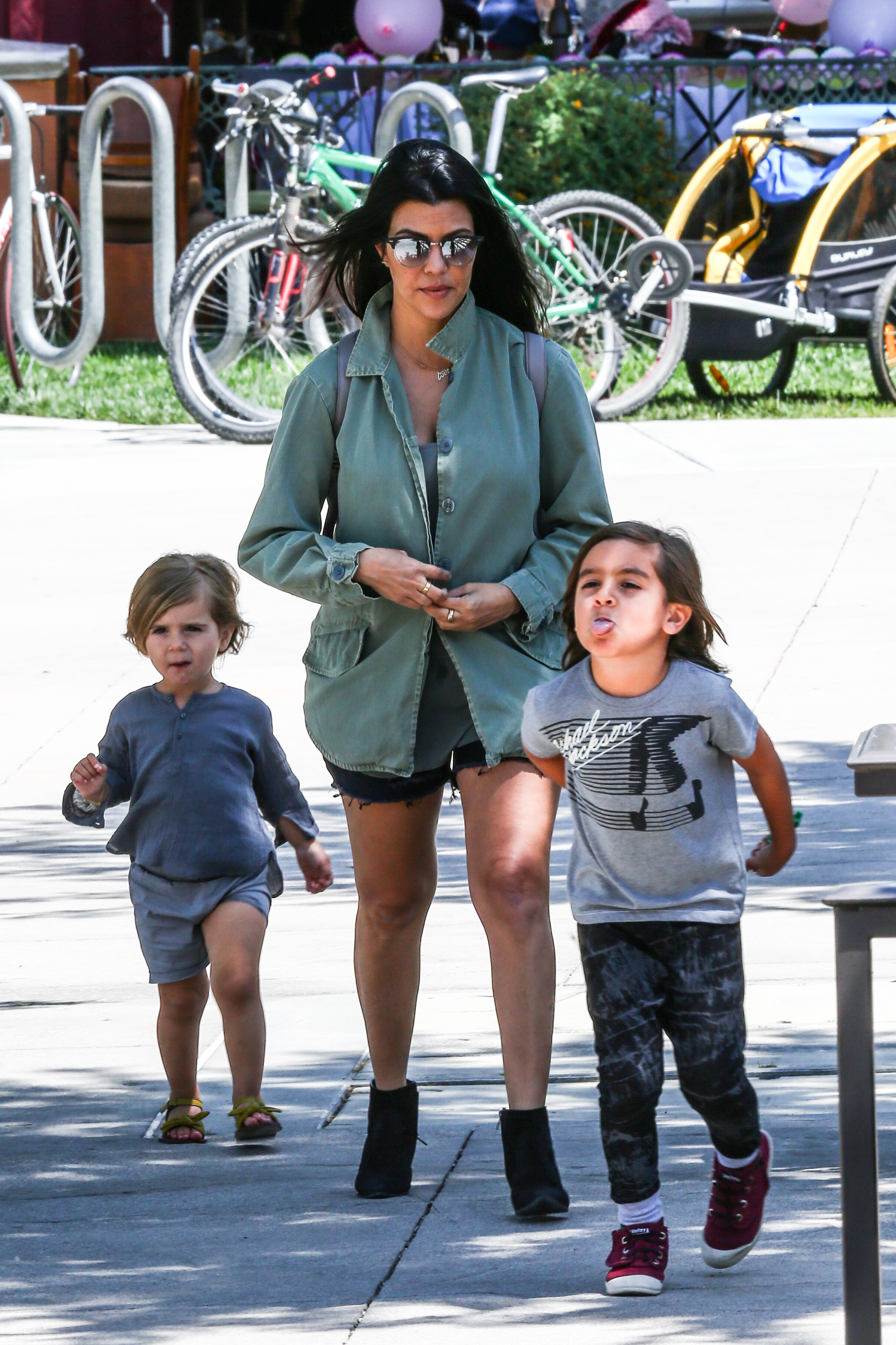 Access_Kardashian_09.jpg