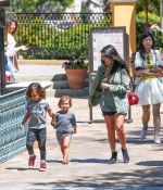 Access_Kardashian_014.jpg