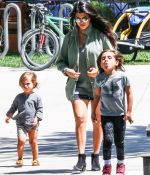 Access_Kardashian_06.jpg