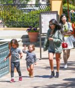 Access_Kardashian_08.jpg