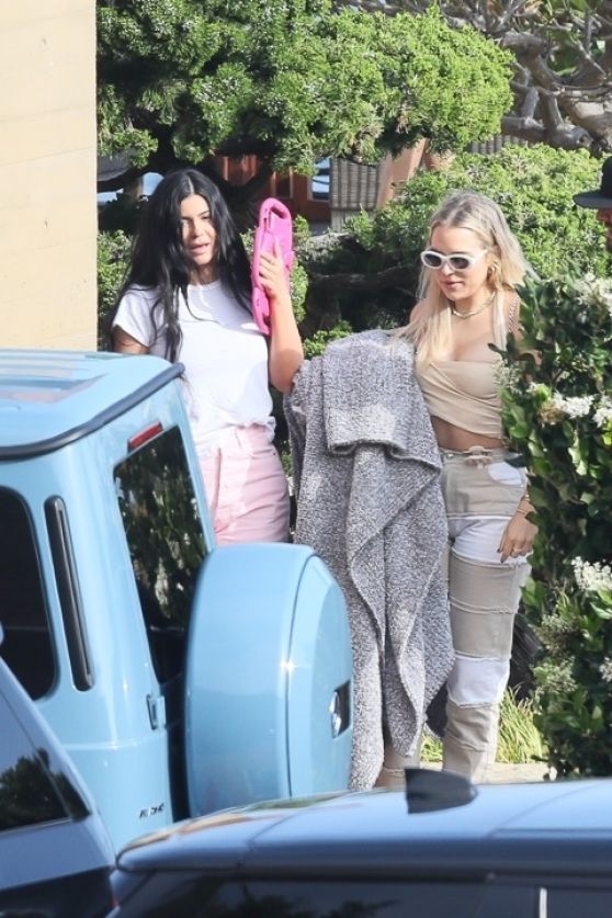 Access_Kardashian_003.jpg