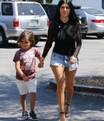 Access_Kardashian_03.jpg