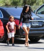 Access_Kardashian_08.jpg
