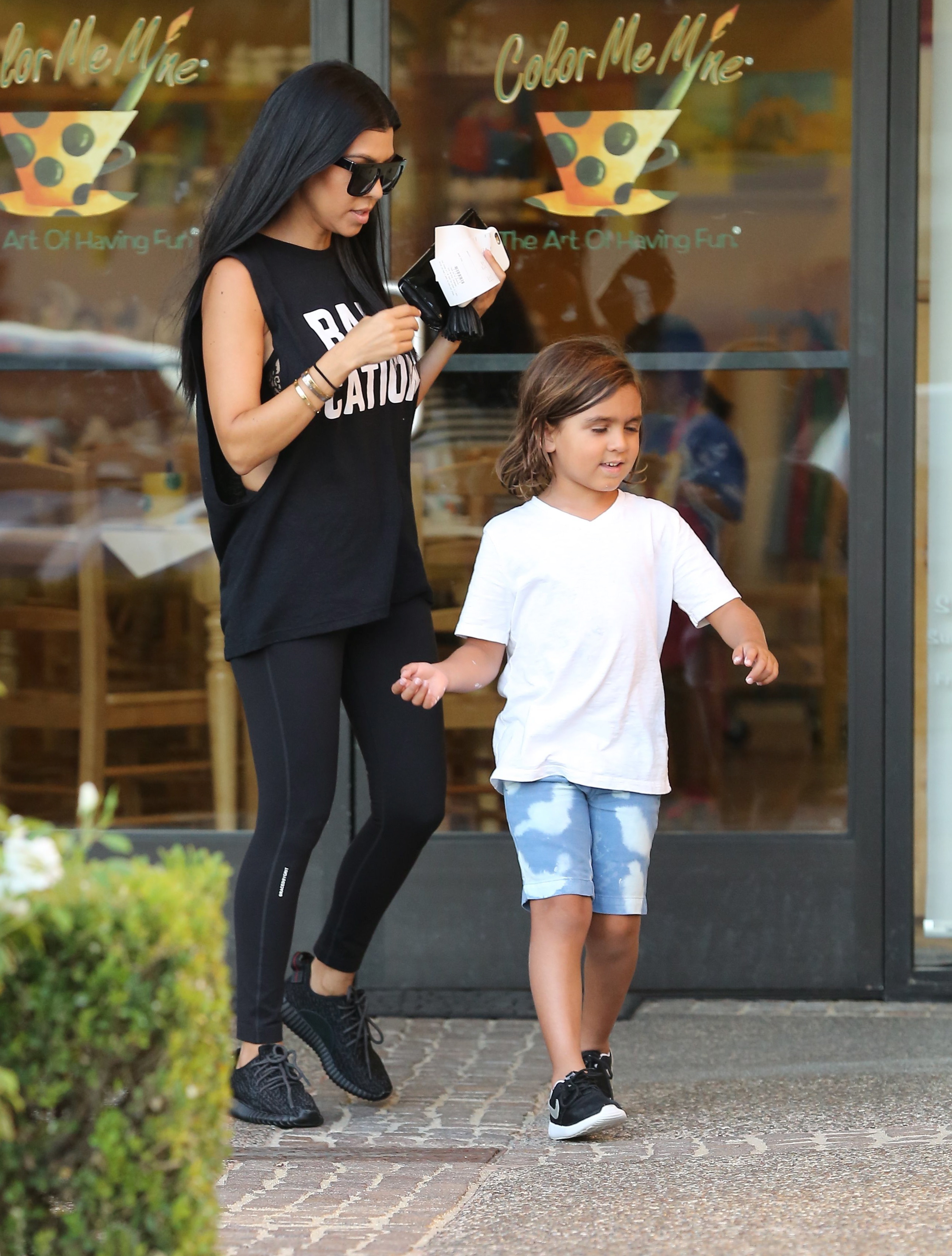 Access_Kardashian_03.jpg