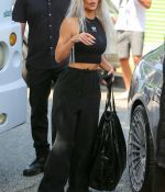 Access_Kardashian_01.jpg