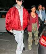 Access_Kardashian_02.jpg