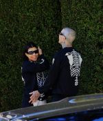 Access_Kardashian_05.jpg