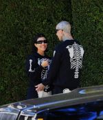 Access_Kardashian_08.jpg