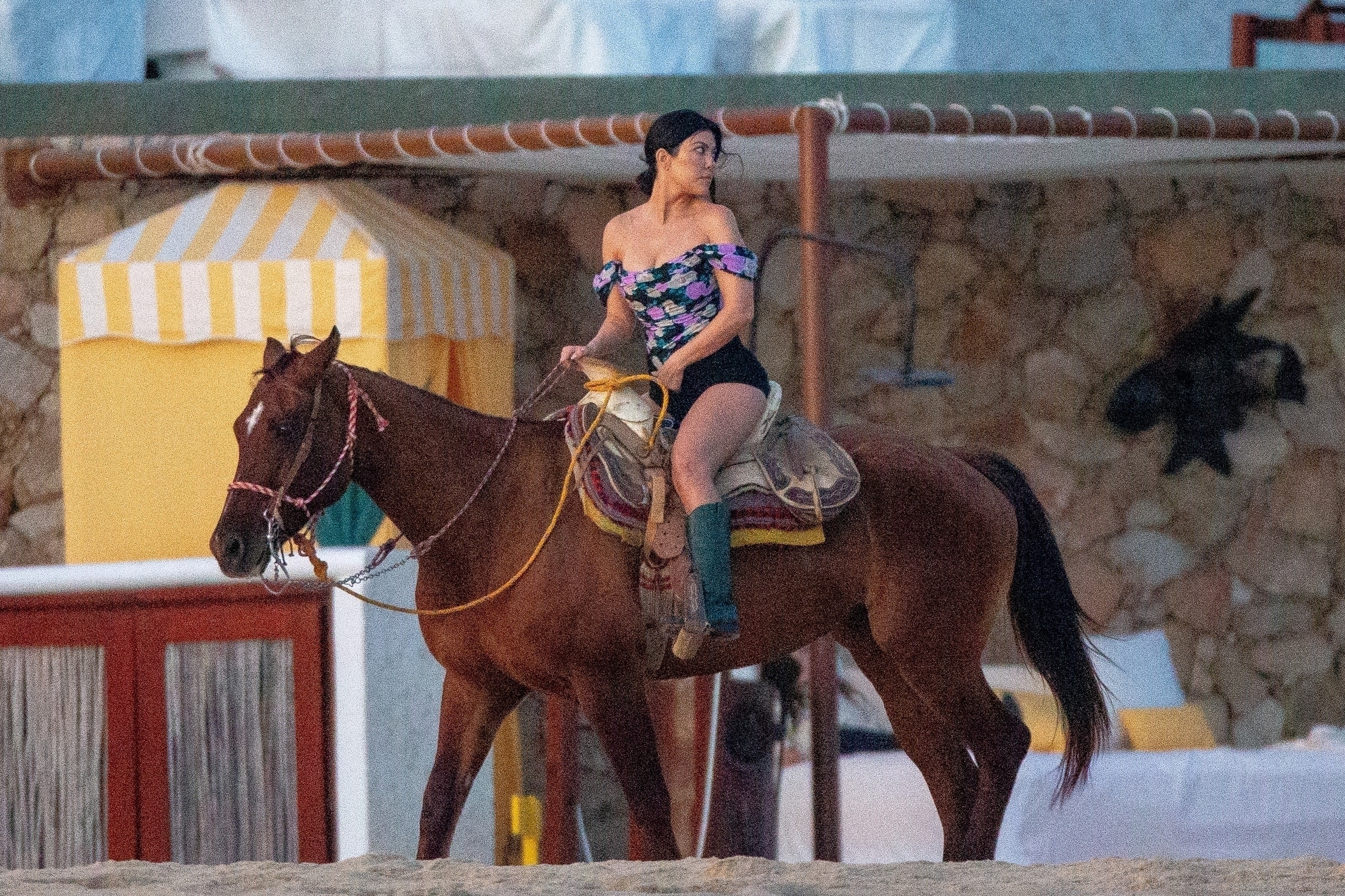 Access_Kardashian_01.jpg