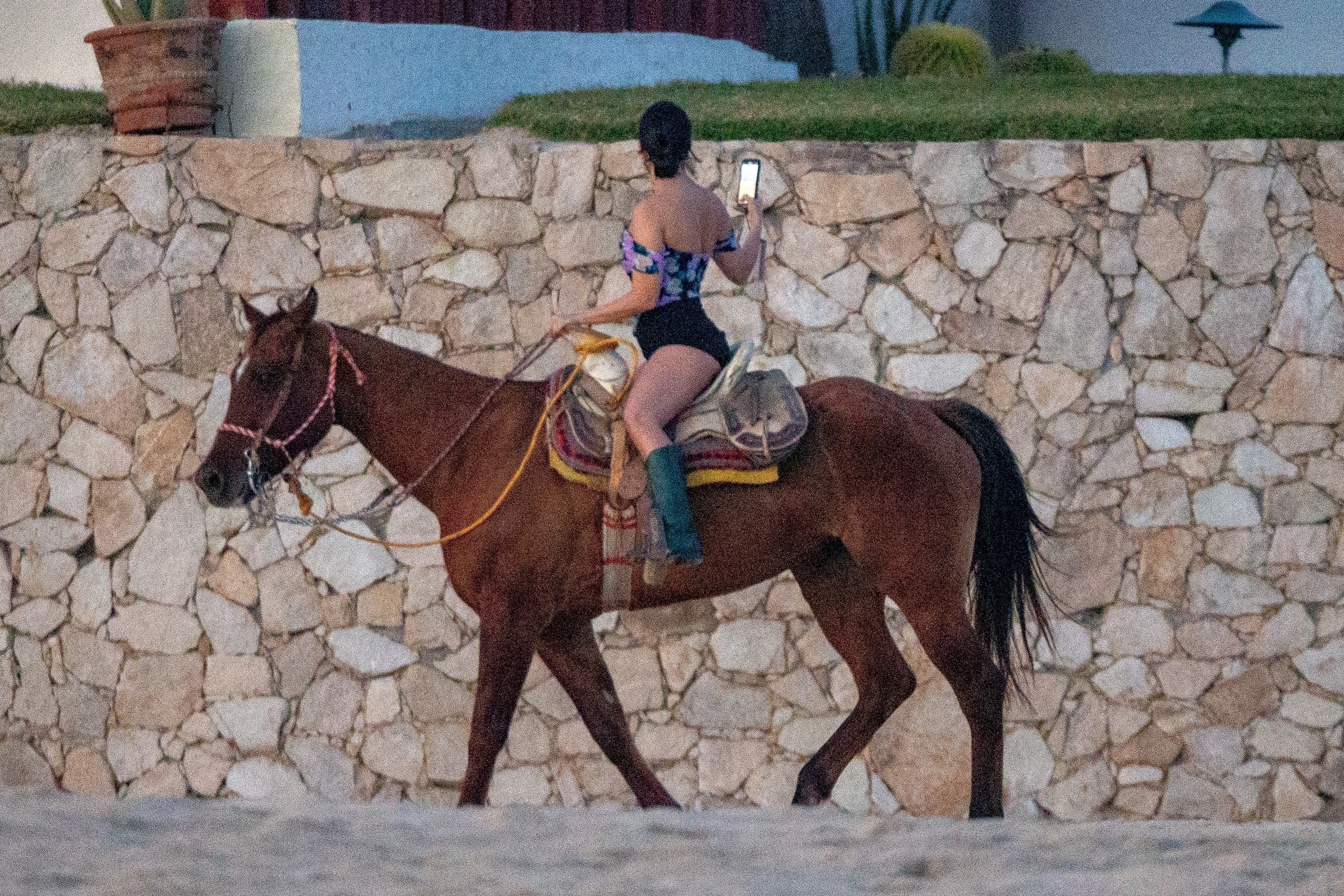 Access_Kardashian_05.jpg