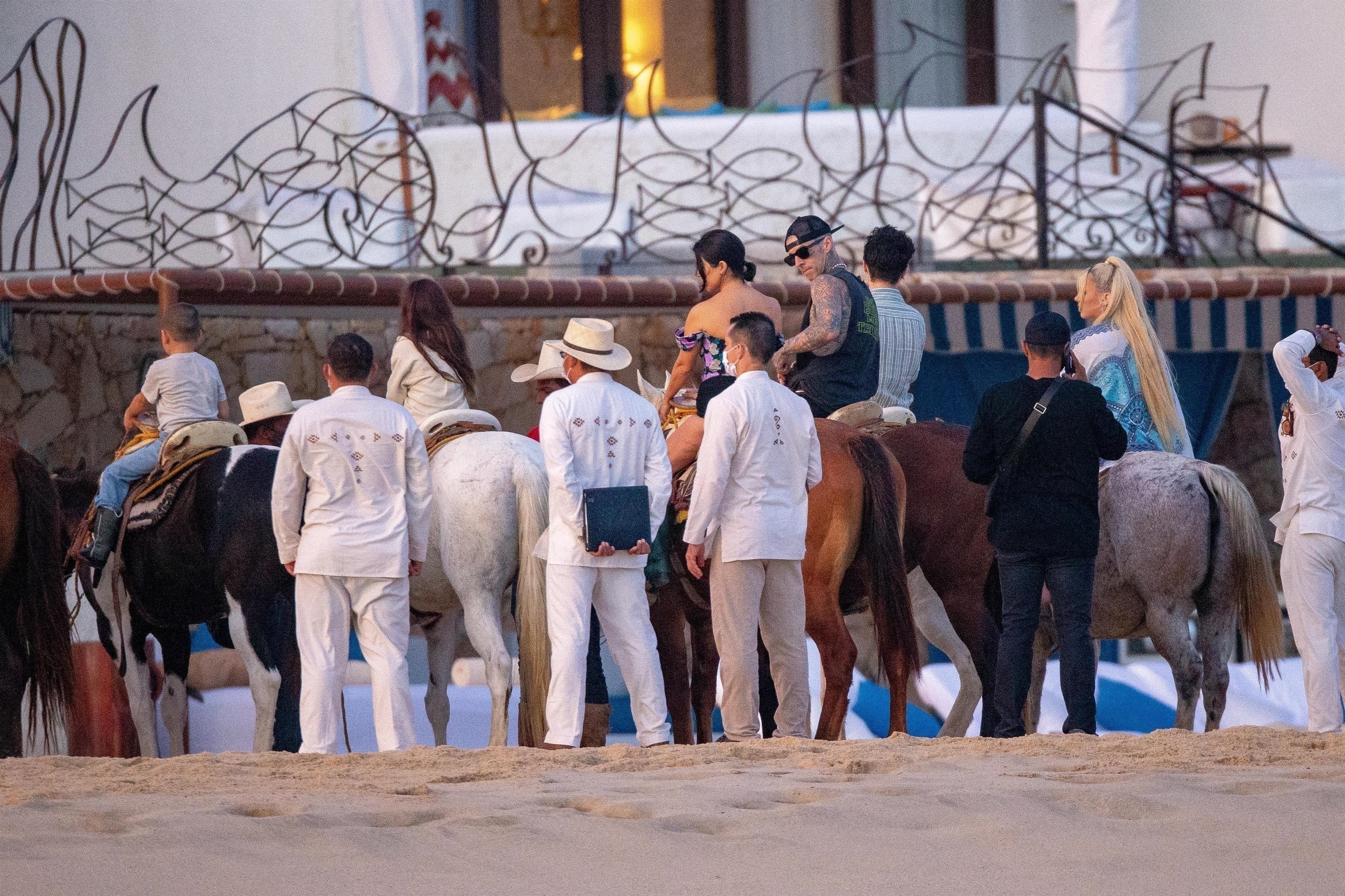Access_Kardashian_09.jpg