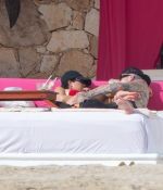 Access_Kardashian_020.jpg