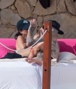 Access_Kardashian_050.jpg
