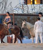 Access_Kardashian_072.jpg