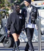 Access_Kardashian_02.jpg