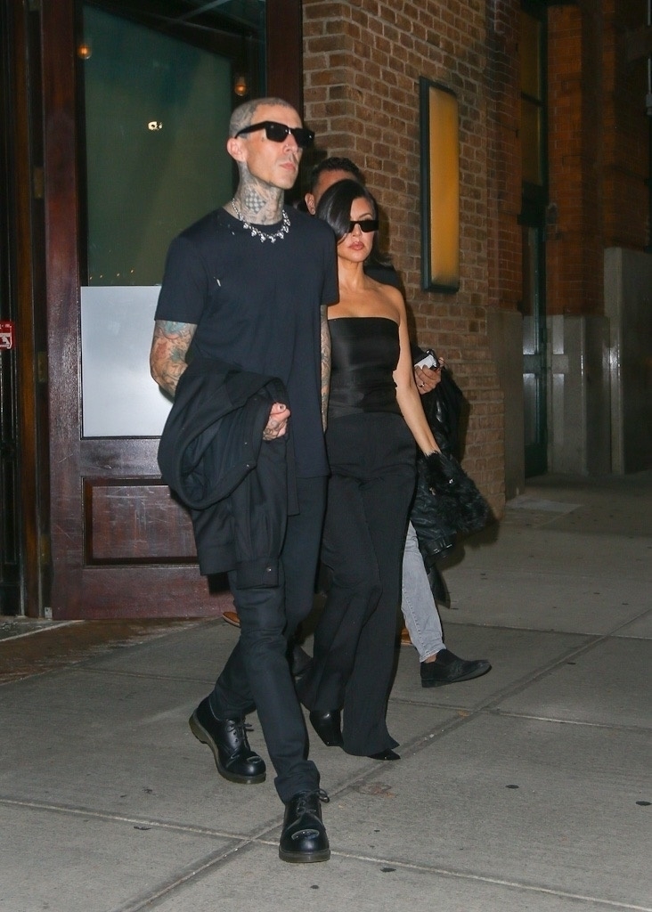 Access_Kardashian_03.jpg