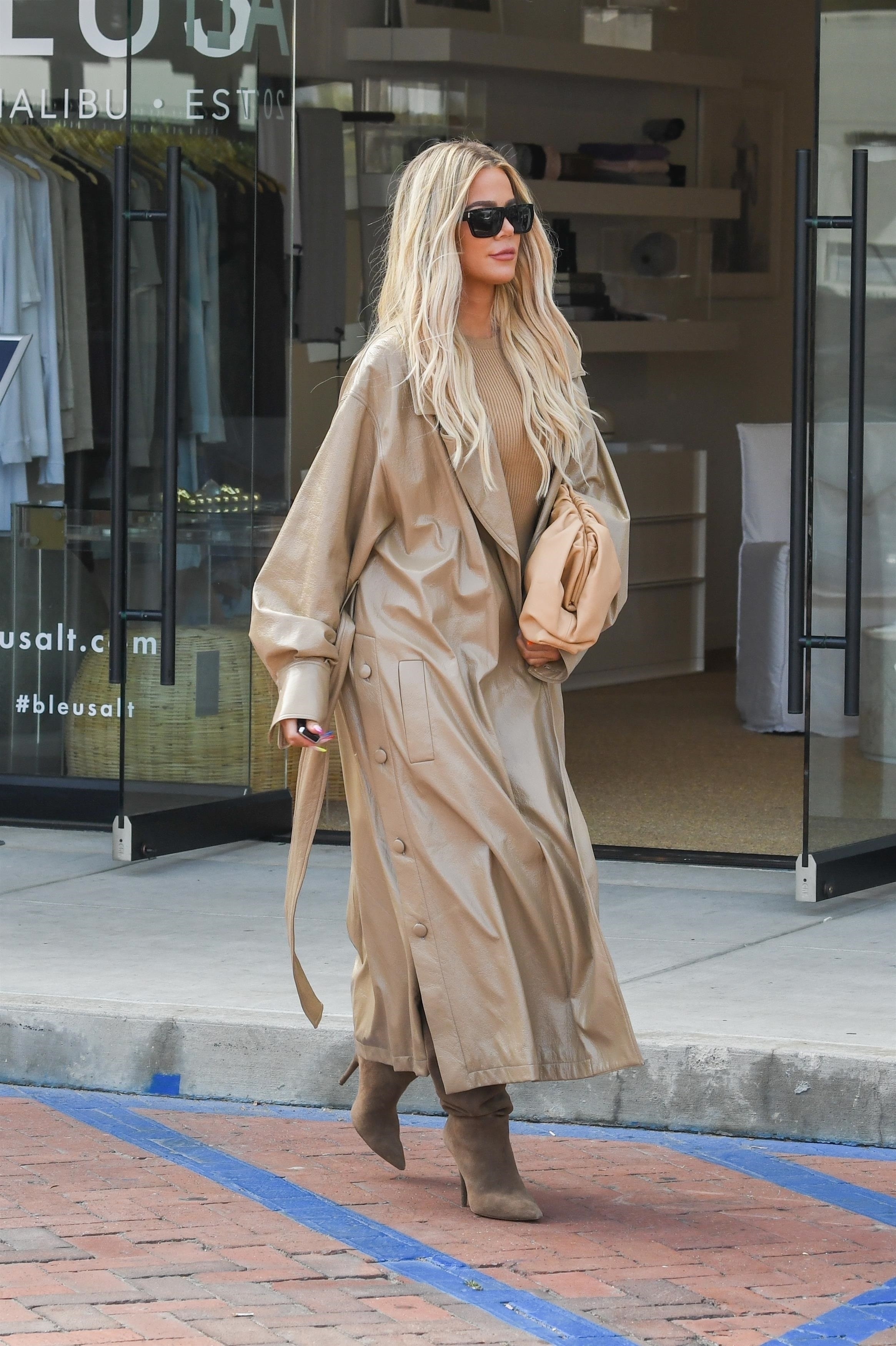 Access_Kardashian_06.jpg