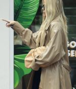 Access_Kardashian_01.jpg
