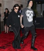 Access_Kardashian_07.jpg