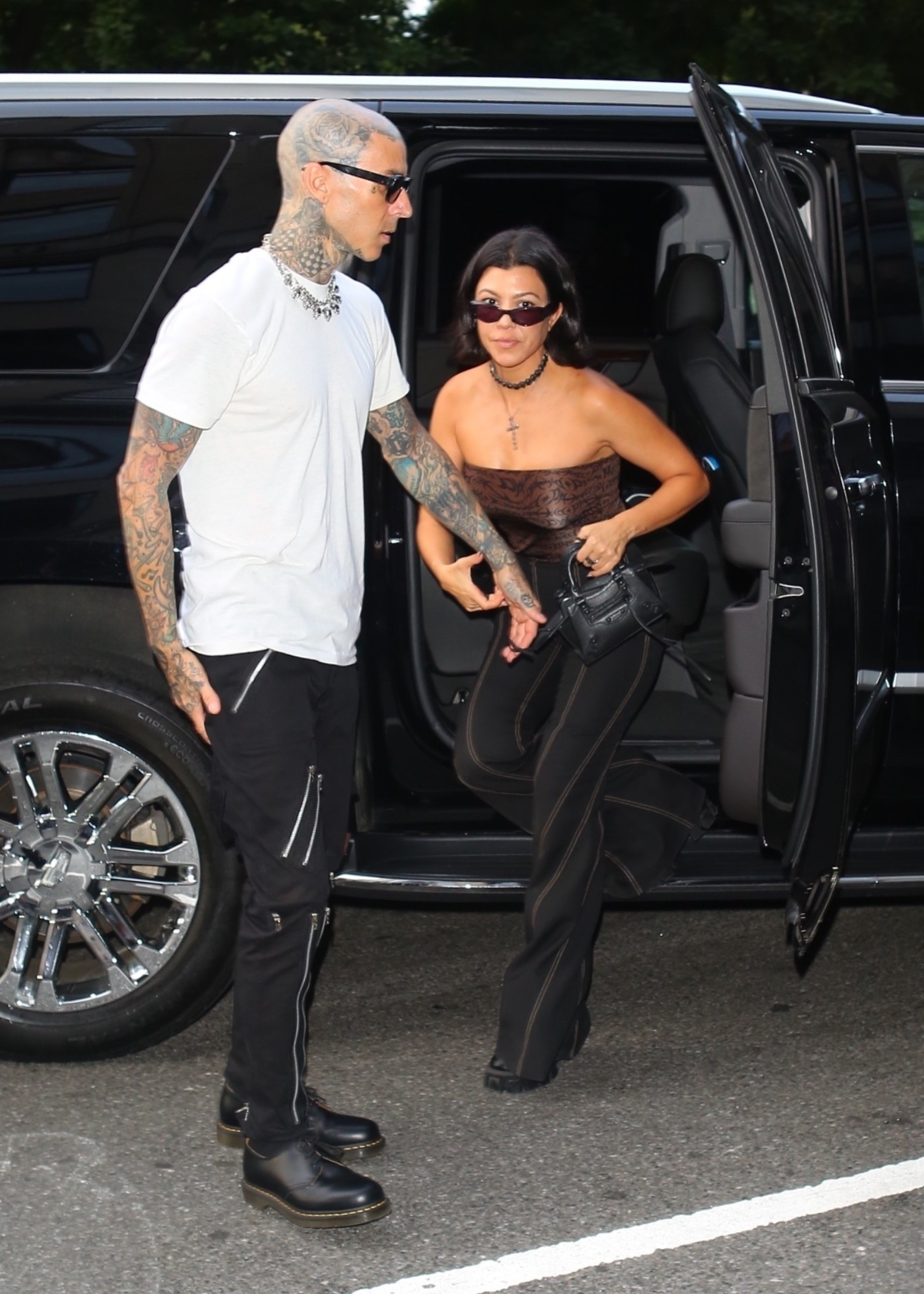 Access_Kardashian_02.jpg