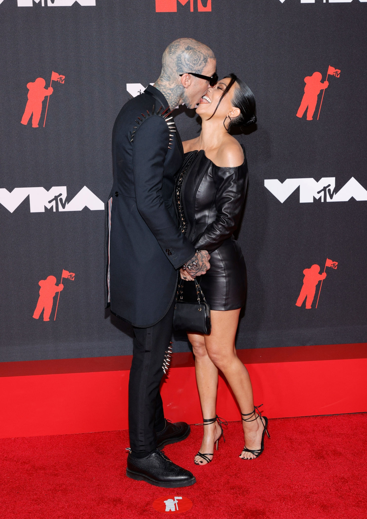 Access_Kardashian_01.jpg