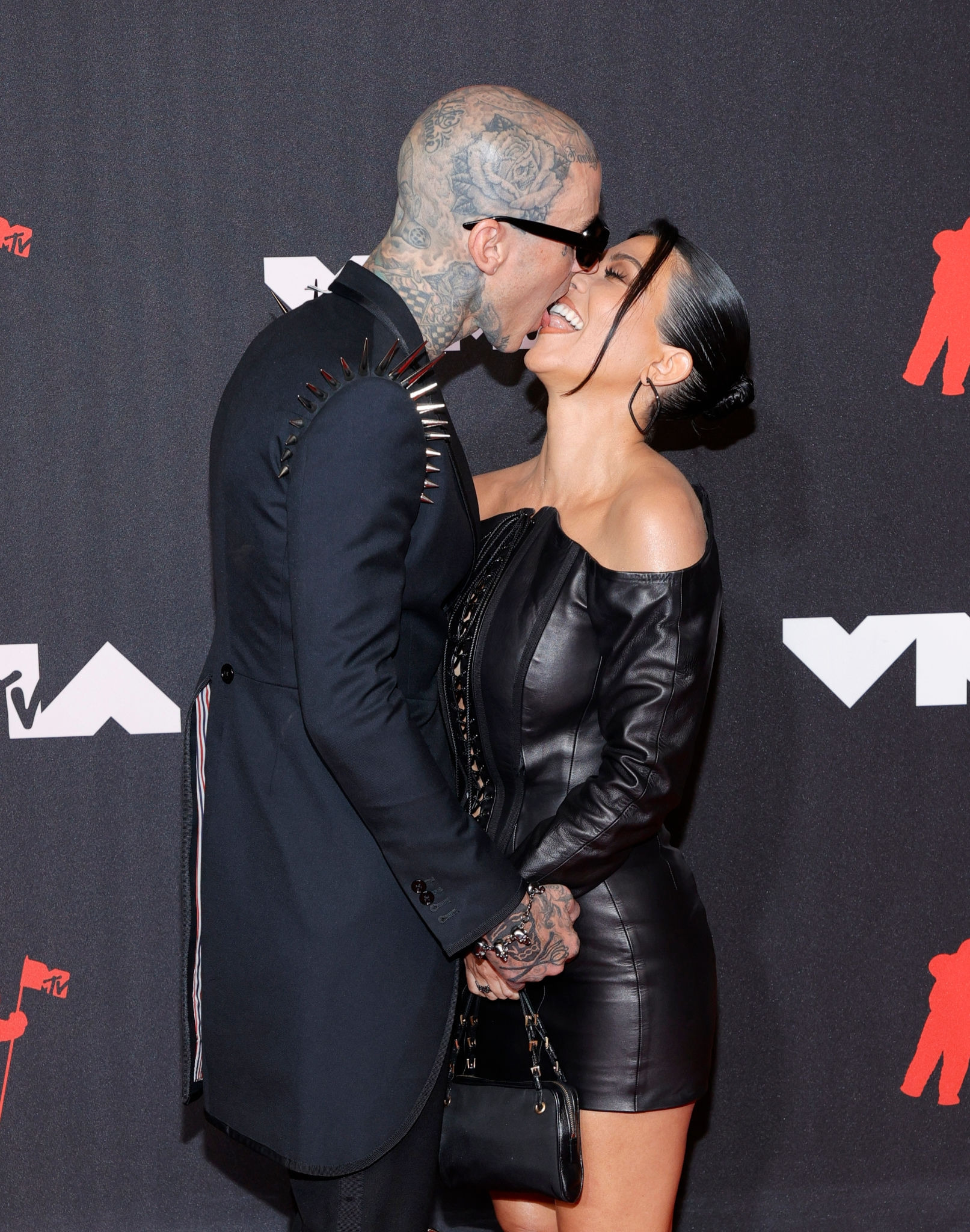 Access_Kardashian_02.jpg