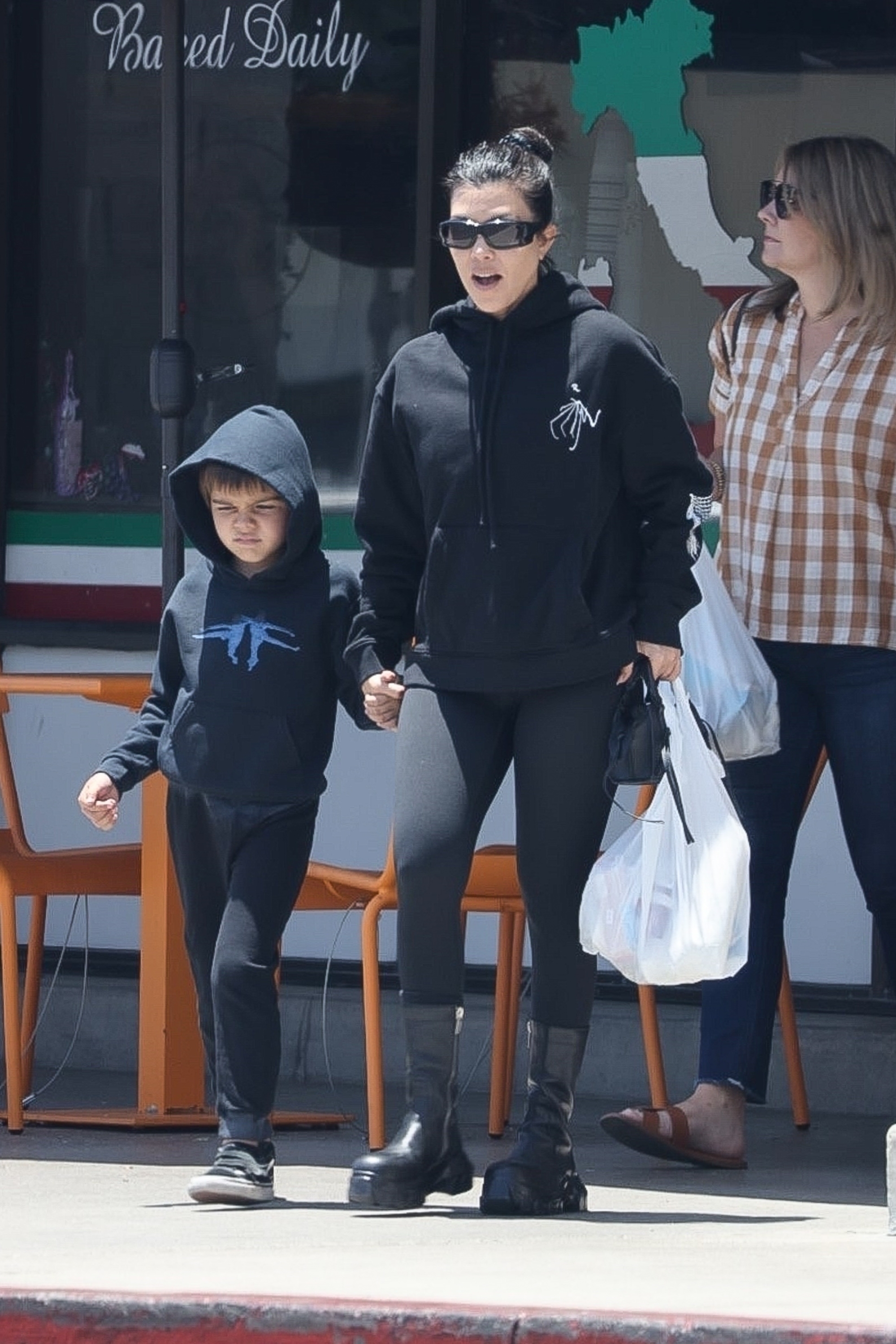 Access_Kardashian_001.jpg