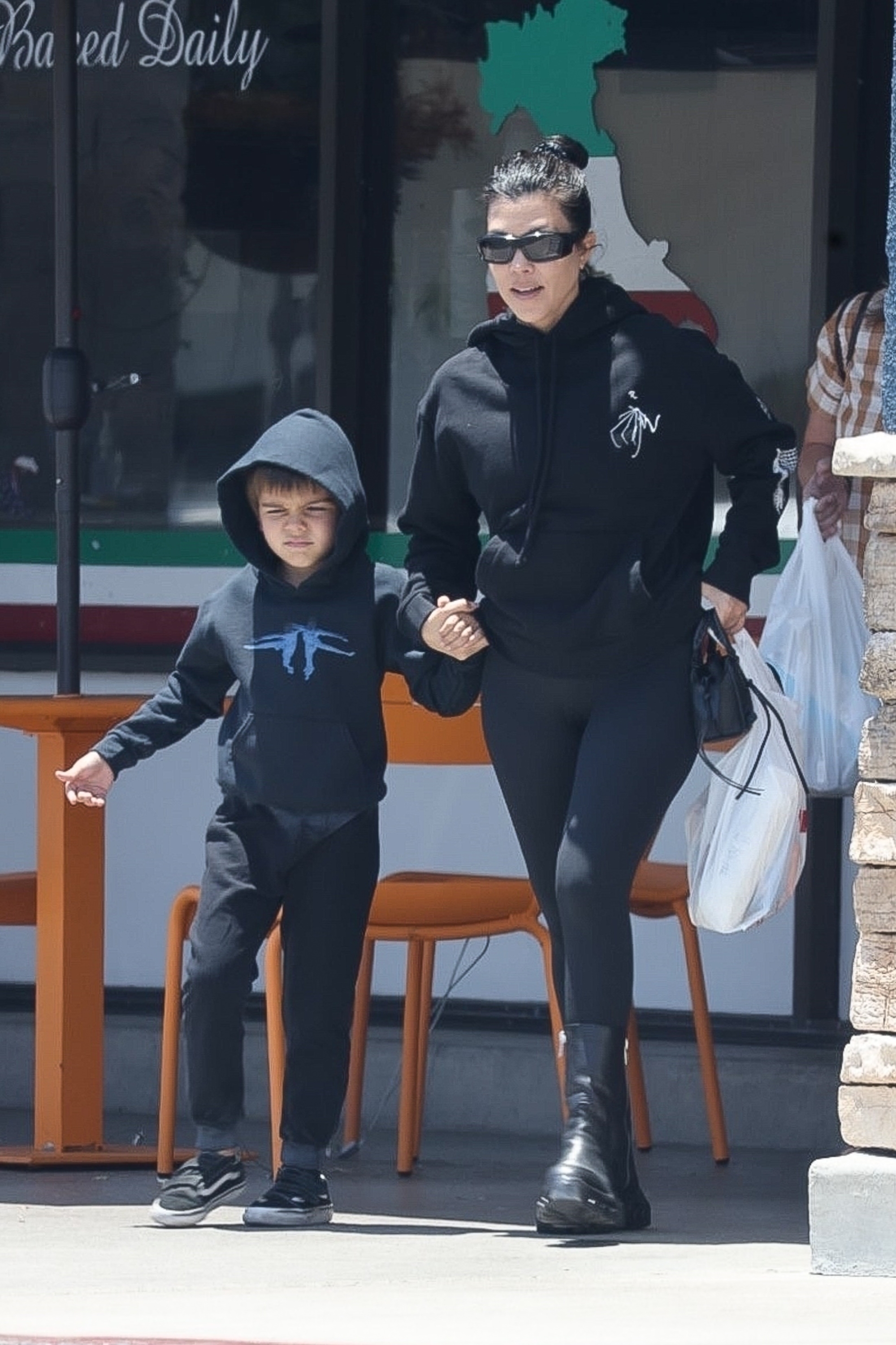 Access_Kardashian_003.jpg