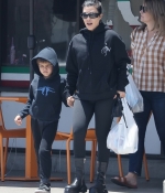 Access_Kardashian_001.jpg