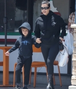 Access_Kardashian_003.jpg