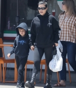 Access_Kardashian_005.jpg