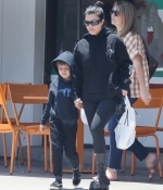 Access_Kardashian_007.jpg