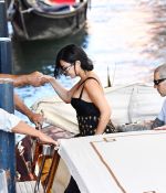 Access_Kardashian_05.jpg