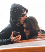 Access_Kardashian_06.jpg