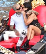 Access_Kardashian_03.jpg