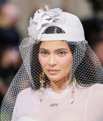 Access_Kardashian080.jpg