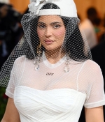 Access_Kardashian105.jpg